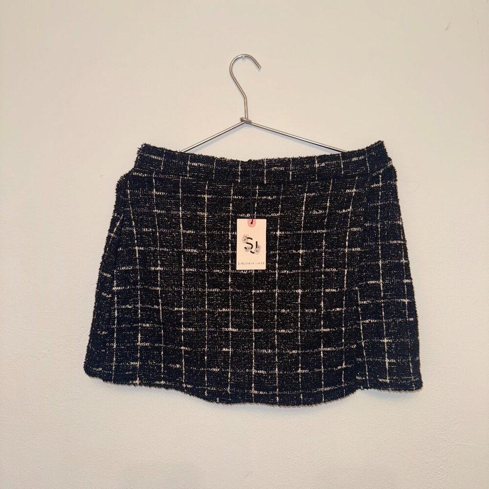 Sincerly Jules Black and White Skort